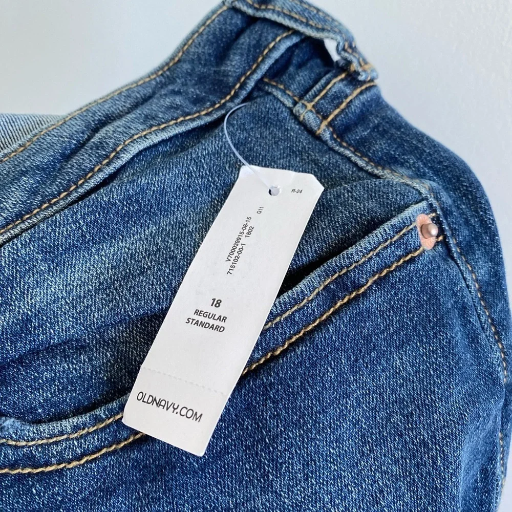 Old Navy Blue Boyfriend Straight Cropped Cuffed Hem Jeans Size 18 NEW - Picture 6 of 10
